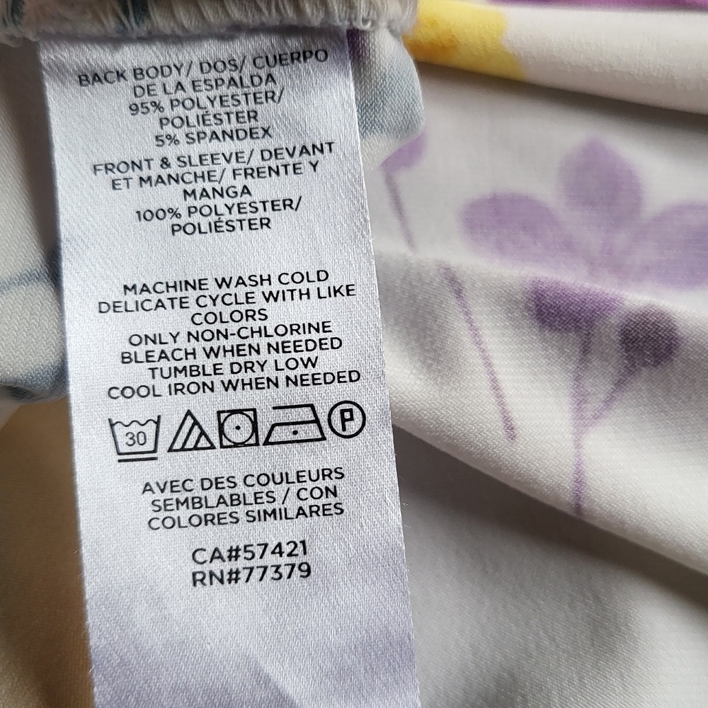 Ann Taylor White Fitted Blouse.Size S - Picture 5 of 7